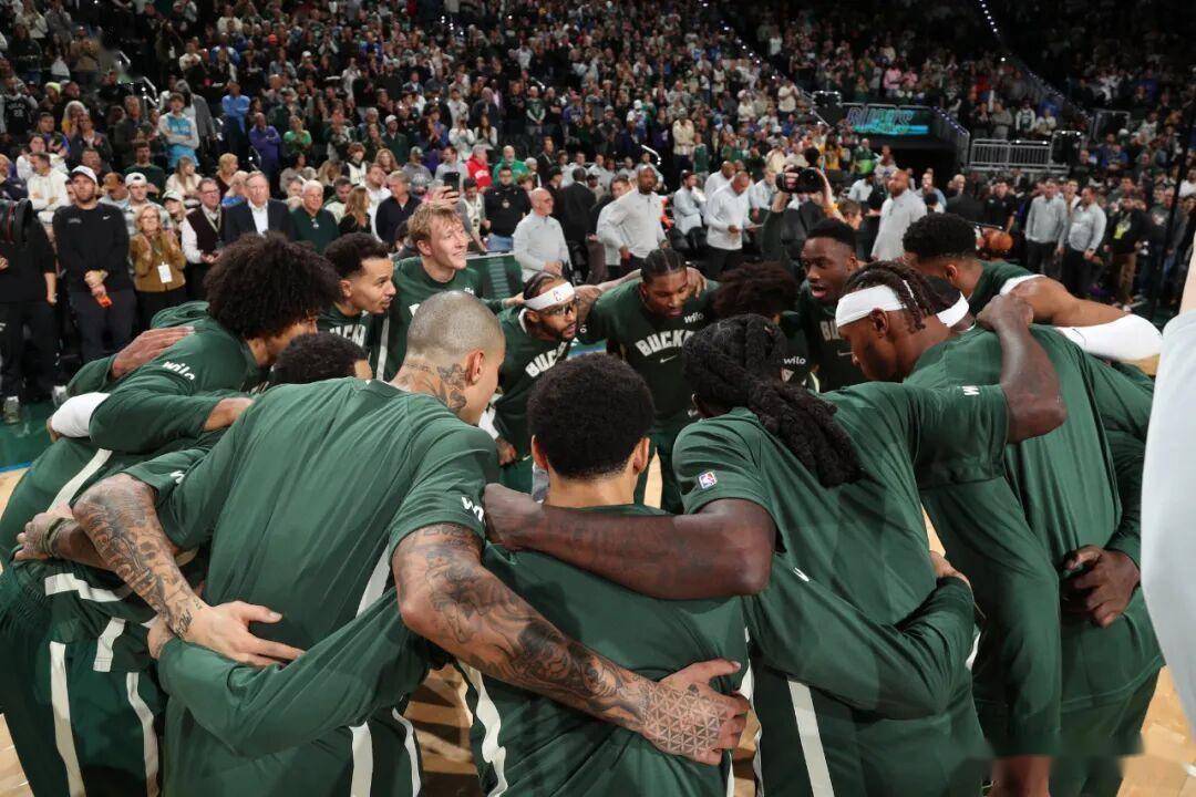 爱游戏体育-关于密尔沃基雄鹿发布备战花絮，今夜调整名单，国王杯任务艰巨，轮换策略成焦点的信息