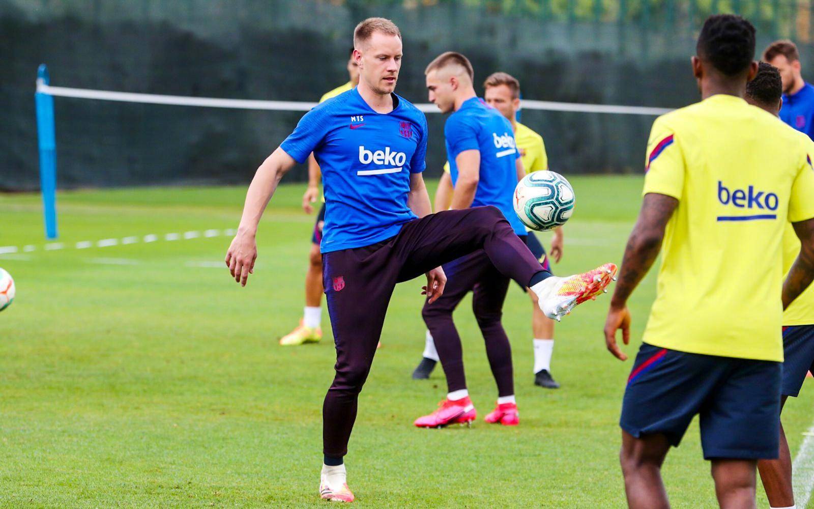 关于阿斯顿维拉篮板制胜备战意甲今晨门兴格拉德巴赫备战西甲，媒体一致点评：勒沃库森冲刺阶段复出首秀的信息